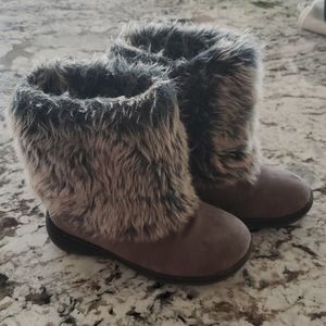 Carters fur boots toddler size 9